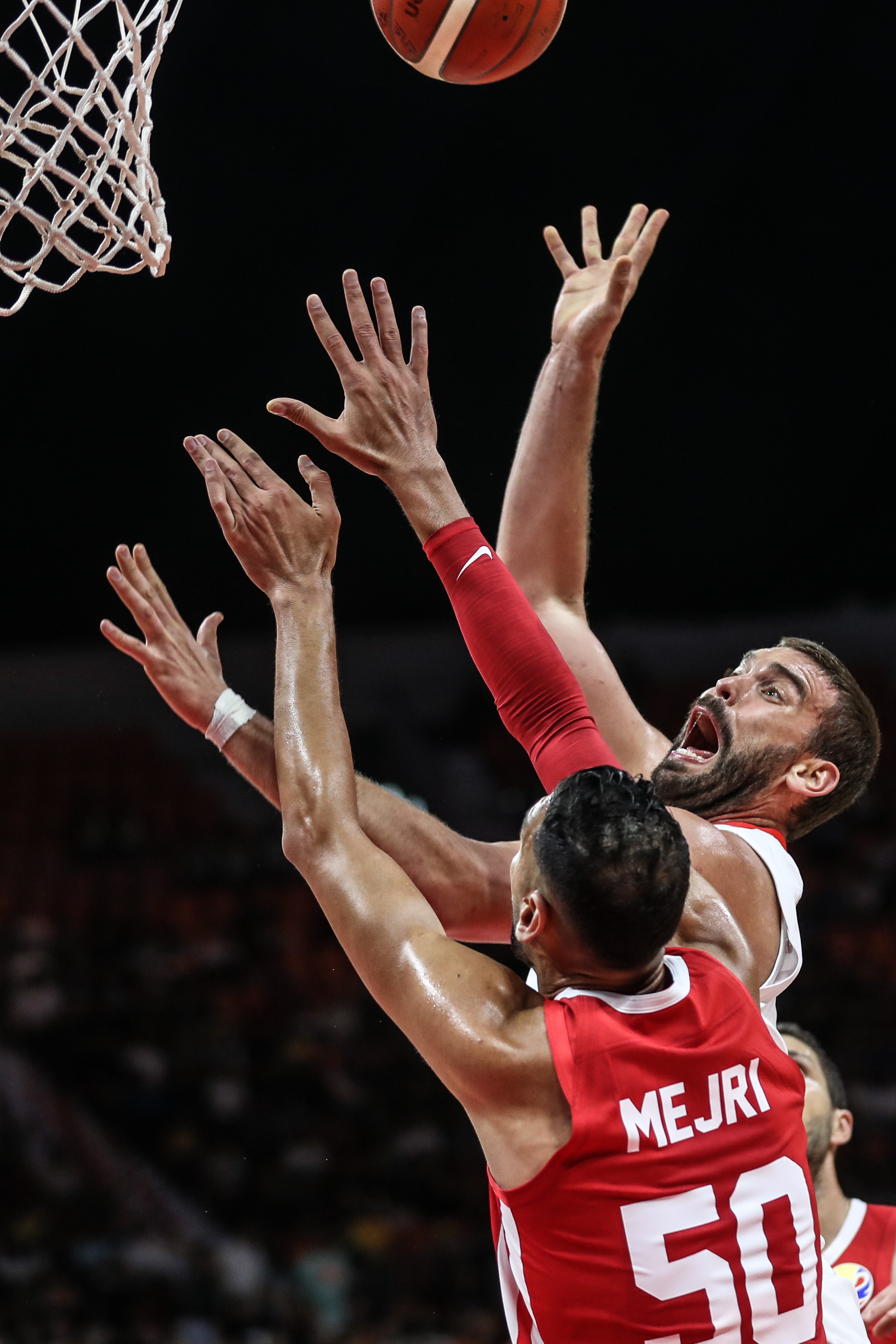 爱游戏-蒂姆关键节点突破纪录，西班牙队带队取胜！的简单介绍