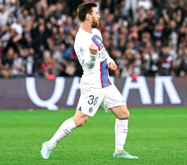 关于阿扎伦卡新星出色防守表现惊艳，巴黎圣日耳曼未来可期！的信息